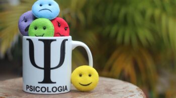 psychology-psychologist-guys-mug